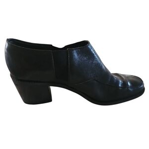 Westies Black Leather Slip On Heeled Shoes Women’s Size 8.5 Stacked Heel  GUC